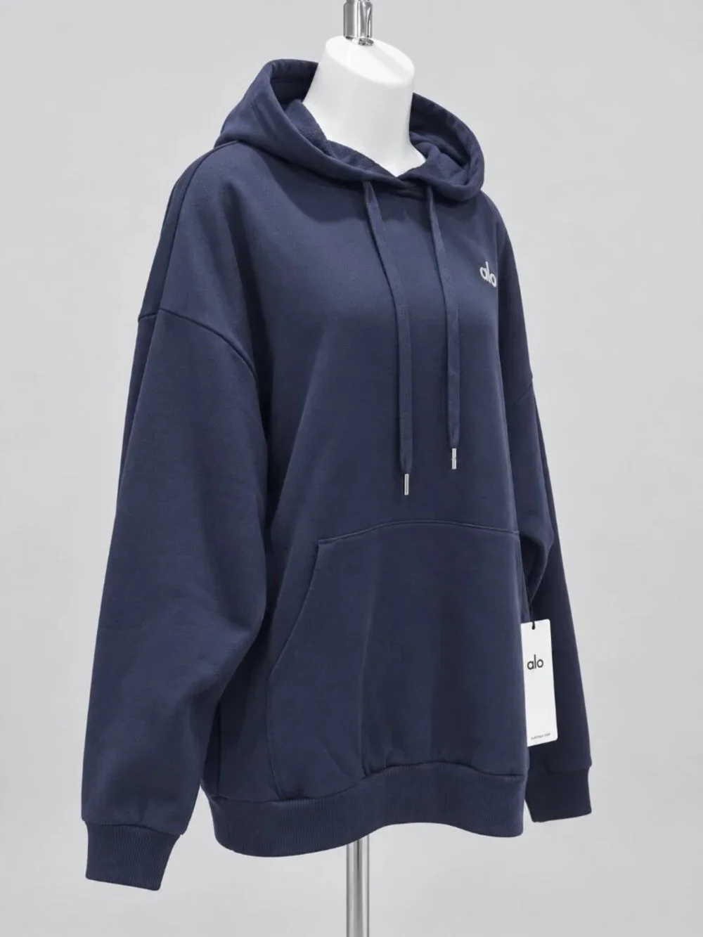Alo Yoga Accolade Navy Blue Hoodie Pullover Sweatshirt Silver Logo